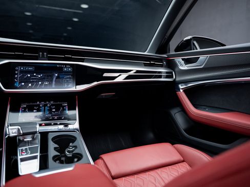 Used 2024 Audi S6 Premium Plus w/ Premium Plus Package image 42