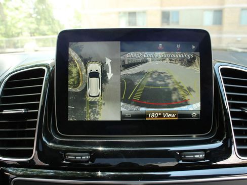 Used 2017 Mercedes-Benz GLE 43 AMG 4MATIC w/ Premium 2 Package image 45