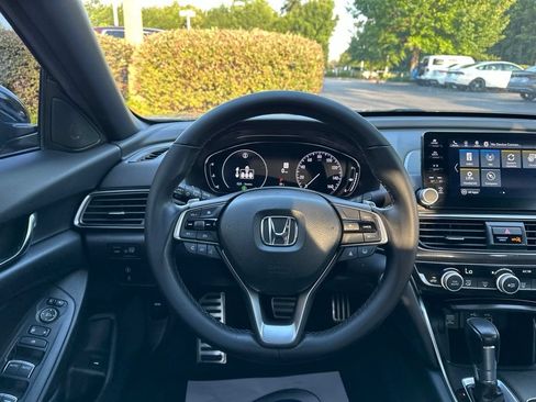 Used 2022 Honda Accord Sport image 18