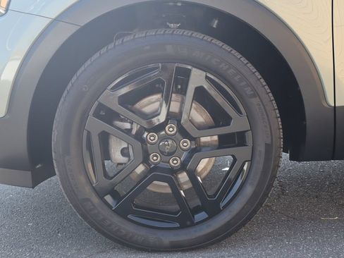 Used 2025 Kia Telluride SX X-Line AWD/4WD image 14
