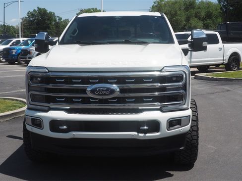 Used 2024 Ford F350 Platinum image 2