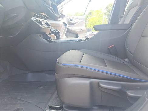 New 2025 Buick Envista Sport Touring w/ Convenience II Package image 29