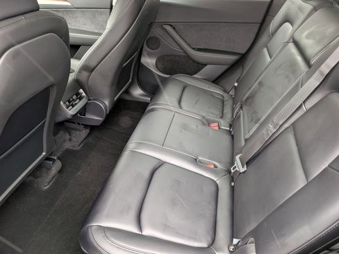 Used 2025 Tesla Model Y Long Range image 28