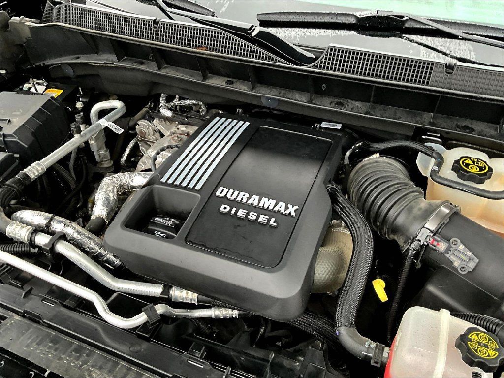 Used 2022 Chevrolet Silverado 1500 LTZ w/ LTZ Premium Package AWD/4WD image 34