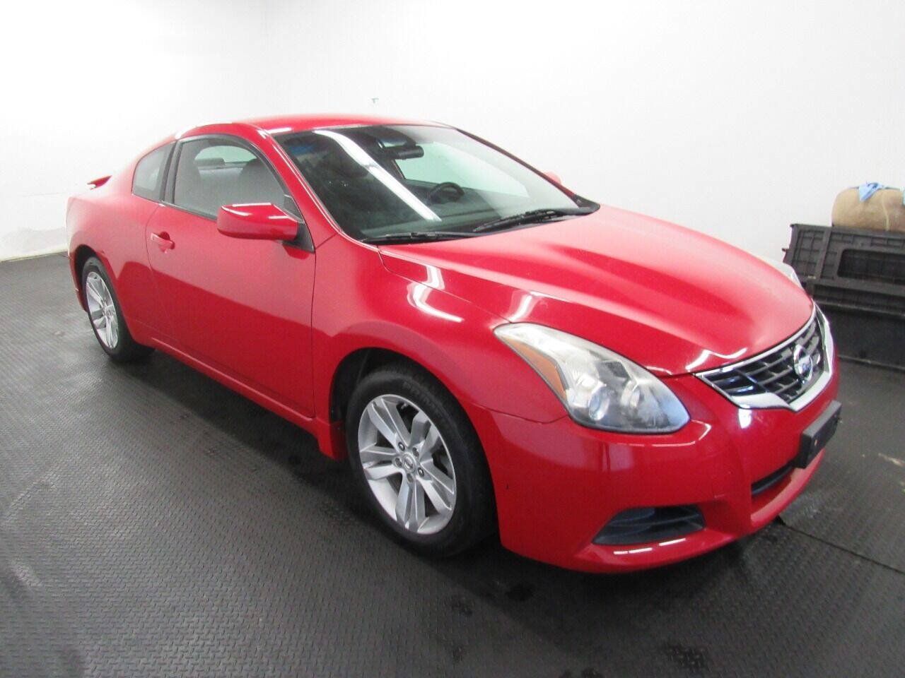 Used 2011 Nissan Altima 2.5 S w/ Convenience Pkg FWD image 3