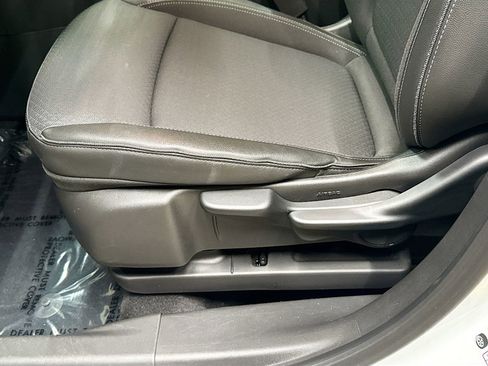 Used 2025 Buick Encore GX Preferred FWD image 21