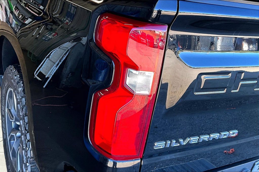 Certified 2021 Chevrolet Silverado 1500 RST AWD/4WD image 25