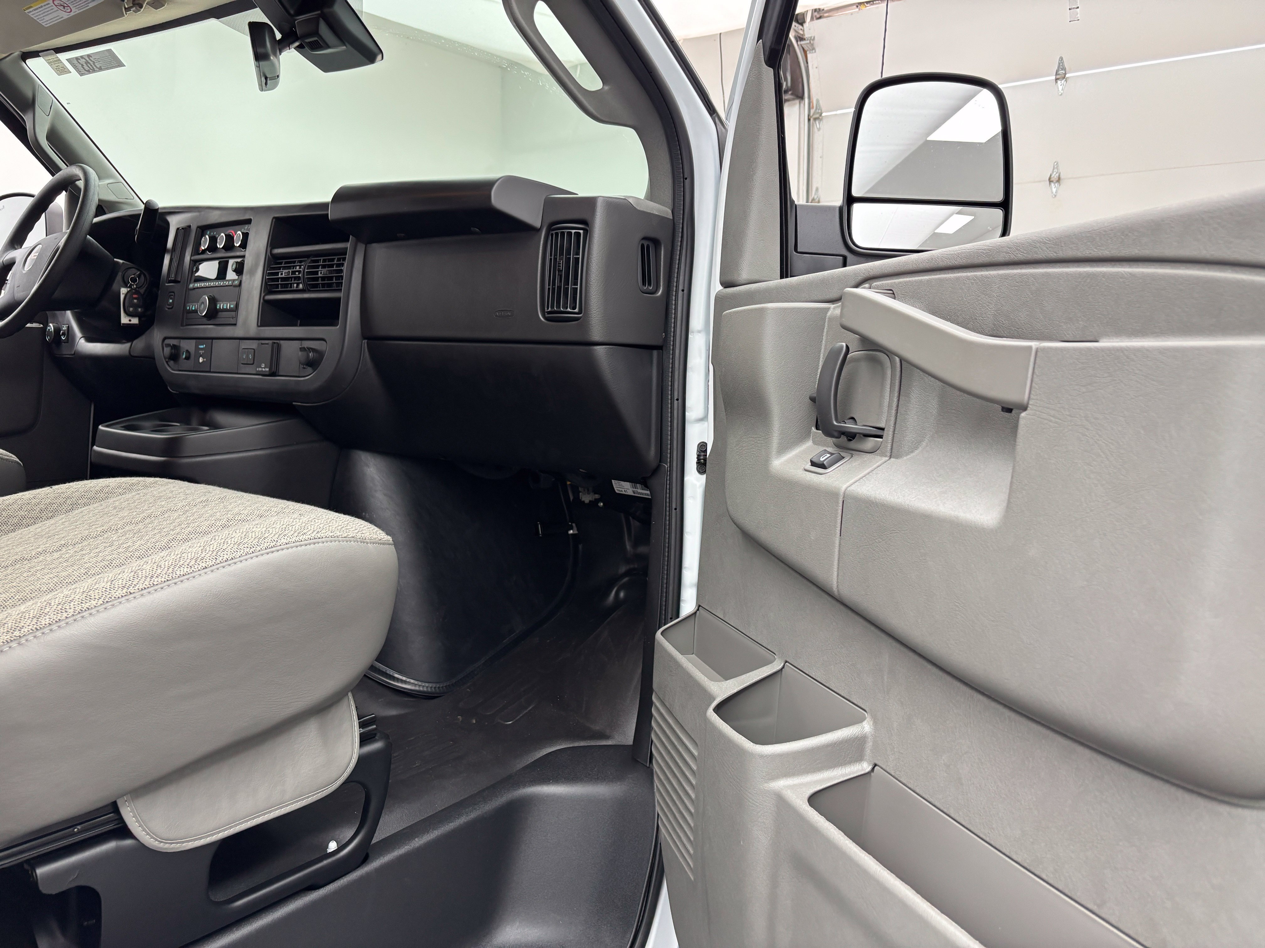 New 2026 GMC Savana 2500 w/ Driver Convenience Package RWD image 16