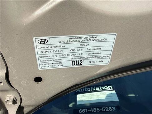 Certified 2025 Hyundai Elantra Limited FWD image 21