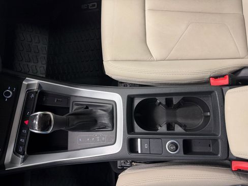 Used 2020 Audi Q3 2.0T Premium w/ Convenience Package image 22