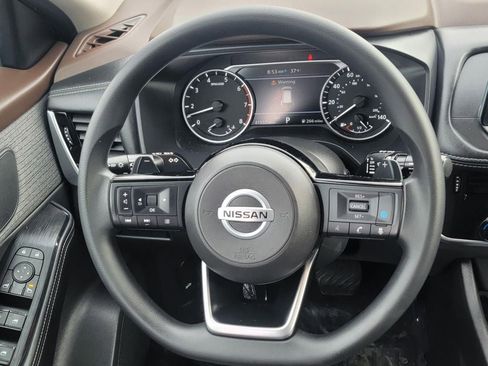 Certified 2021 Nissan Rogue SV image 18