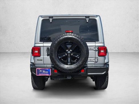 Used 2021 Jeep Wrangler Unlimited Sahara AWD/4WD image 7