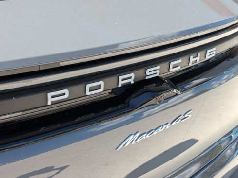 New 2025 Porsche Macan 4S Electric AWD/4WD image 12
