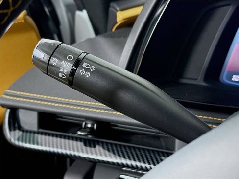 Used 2020 Chevrolet Corvette Stingray Preferred Cpe w/ 2LT Preferred Equipment Group image 5