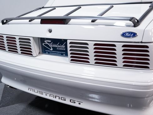 Used 1993 Ford Mustang GT RWD image 21