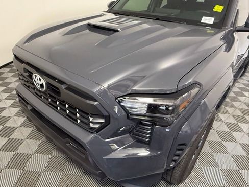 Used 2024 Toyota Tacoma TRD Sport image 17