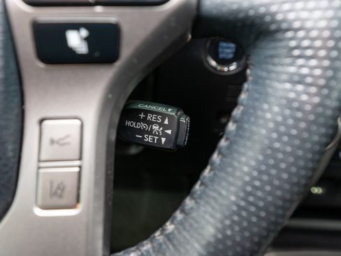 Used 2024 Toyota 4Runner Limited AWD/4WD image 30
