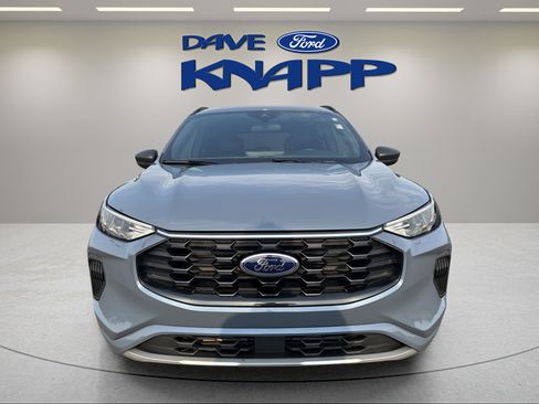 Used 2024 Ford Escape ST-Line w/ Tech Pack #1 AWD/4WD image 2