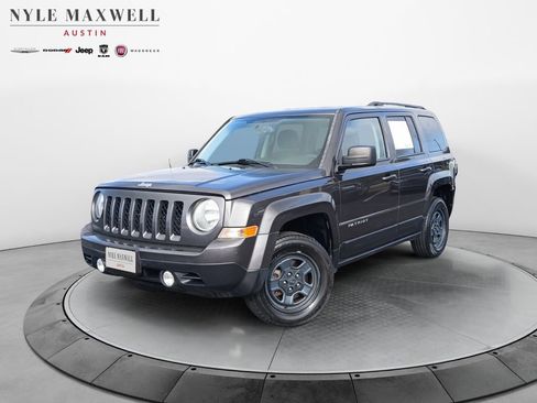Used 2017 Jeep Patriot Sport w/ Power Value Group AWD/4WD image 1