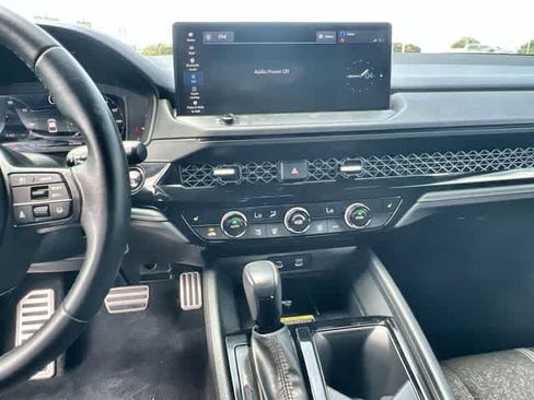 Used 2025 Honda Accord Sport image 18