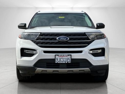 Used 2022 Ford Explorer XLT w/ Equipment Group 202A AWD/4WD image 8