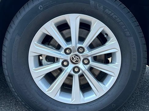 Certified 2025 Toyota Grand Highlander FWD image 30