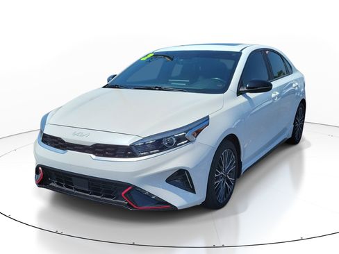 Used 2022 Kia Forte GT-Line w/ GT-Line Premium Package FWD image 3