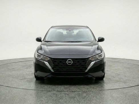 Used 2025 Nissan Sentra SV FWD image 2