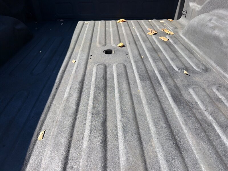 Used 2018 RAM 2500 Laramie w/ Convenience Group AWD/4WD image 32