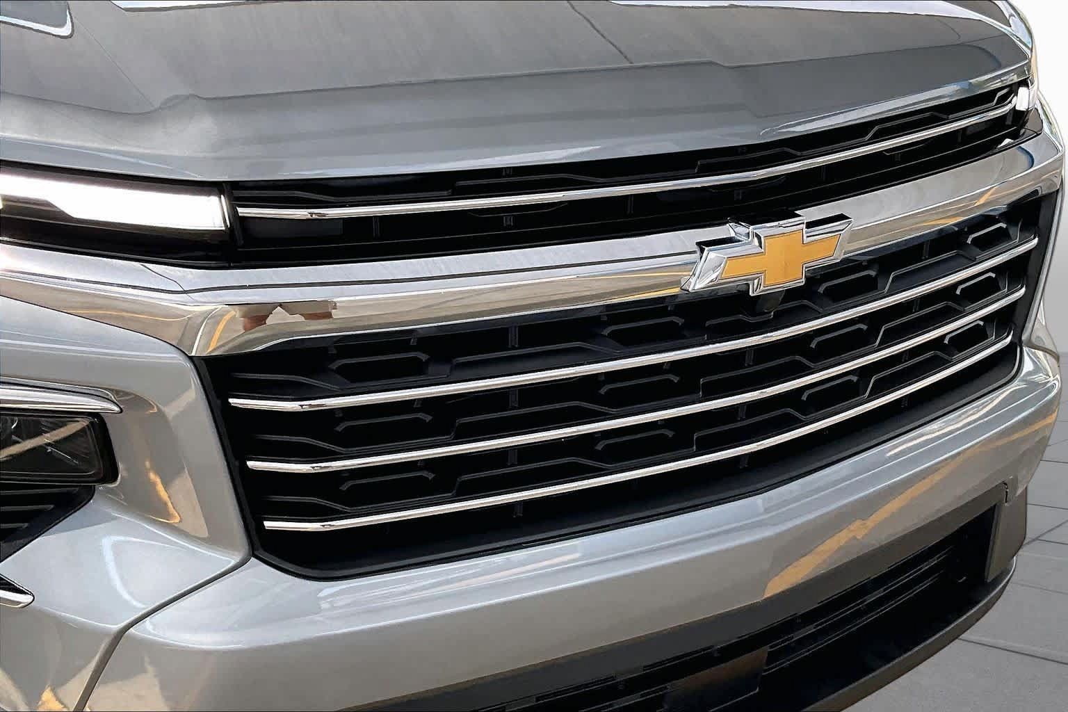 Used 2025 Chevrolet Traverse LT FWD image 29
