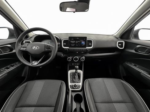 New 2025 Hyundai Venue Limited FWD image 13