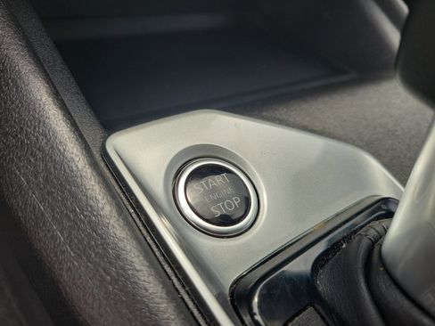 Used 2025 Nissan Altima 2.5 SV FWD image 30