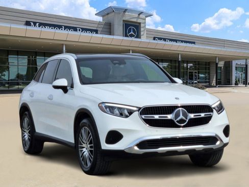 Certified 2026 Mercedes-Benz GLC 300 4MATIC image 2