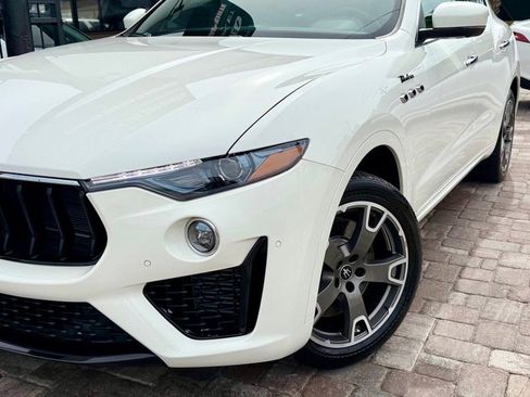 Used 2023 Maserati Levante Modena image 40