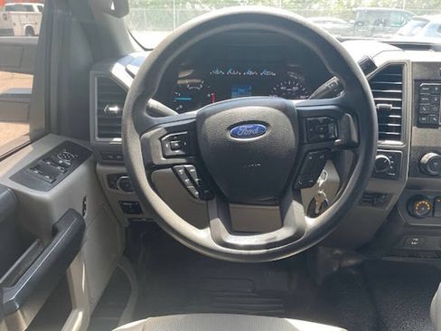 Used 2022 Ford F550 4x4 Crew Cab Super Duty w/ Power Equipment Group image 18