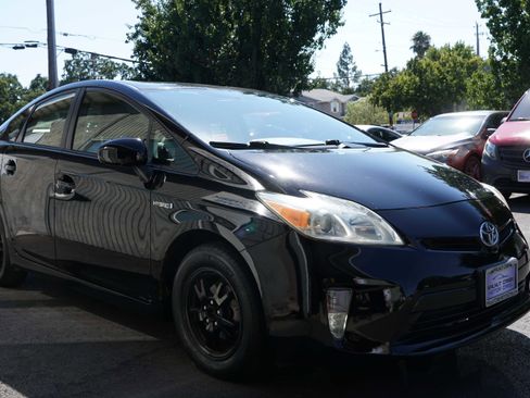 Used 2013 Toyota Prius Three image 8