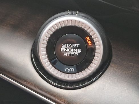 Used 2025 Jeep Grand Wagoneer 4WD image 25