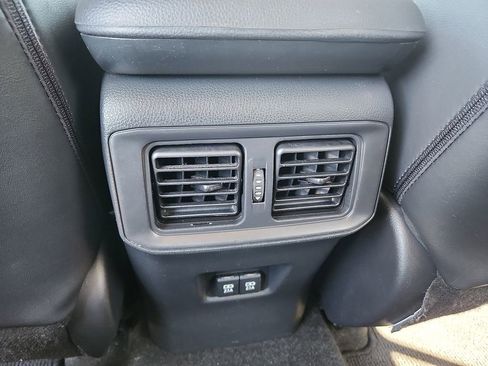 Used 2019 Toyota RAV4 XLE Premium FWD image 13