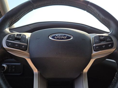 Used 2020 Ford Explorer XLT w/ Equipment Group 202A AWD/4WD image 26