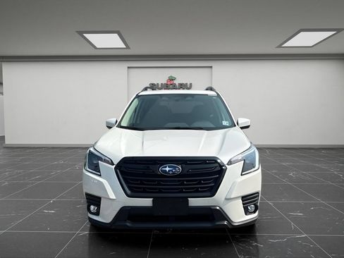 Used 2024 Subaru Forester Premium AWD/4WD image 3