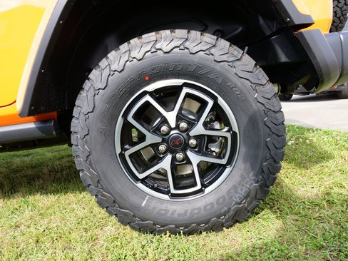 New 2025 Jeep Wrangler Unlimited Rubicon image 11