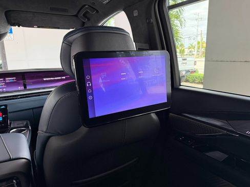 Used 2025 Cadillac Escalade IQ Sport 2 image 35