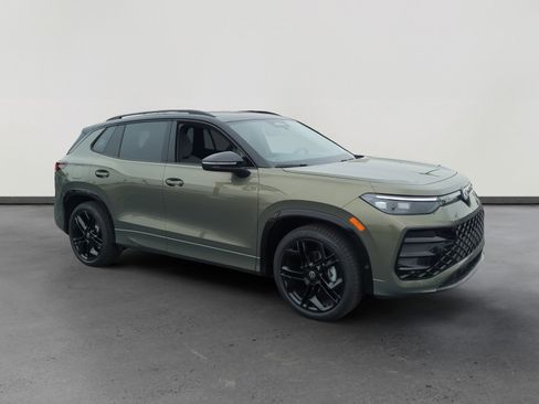 New 2026 Volkswagen Tiguan SE R-Line image 7