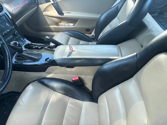 Used 2009 Chevrolet Corvette Coupe w/ Preferred Equipment Group RWD image 13