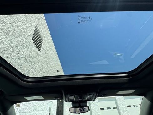 Used 2023 GMC Yukon XL Denali Ultimate image 13