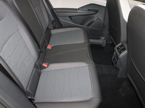 New 2025 Volkswagen Taos SE FWD image 25