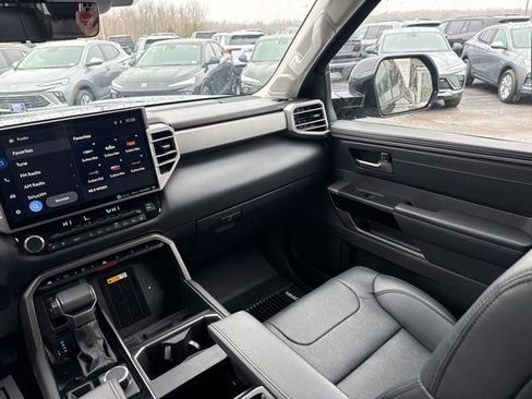 Used 2024 Toyota Tundra Limited image 30