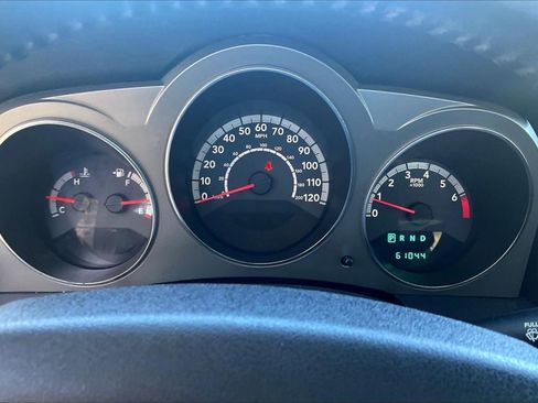 Used 2010 Dodge Avenger Express image 13