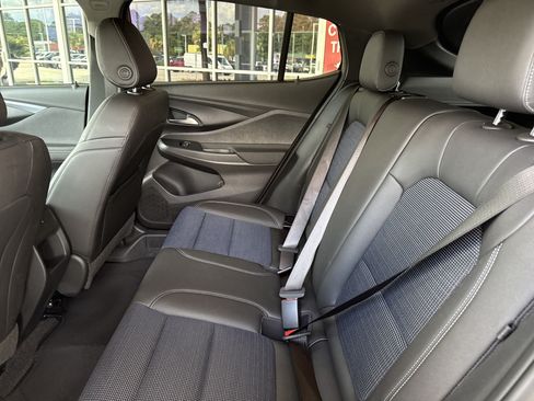 Used 2026 Buick Envista Preferred FWD image 28