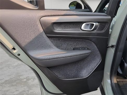 Used 2023 Volvo XC40 Recharge Ultimate w/ Protection Package Premier image 35